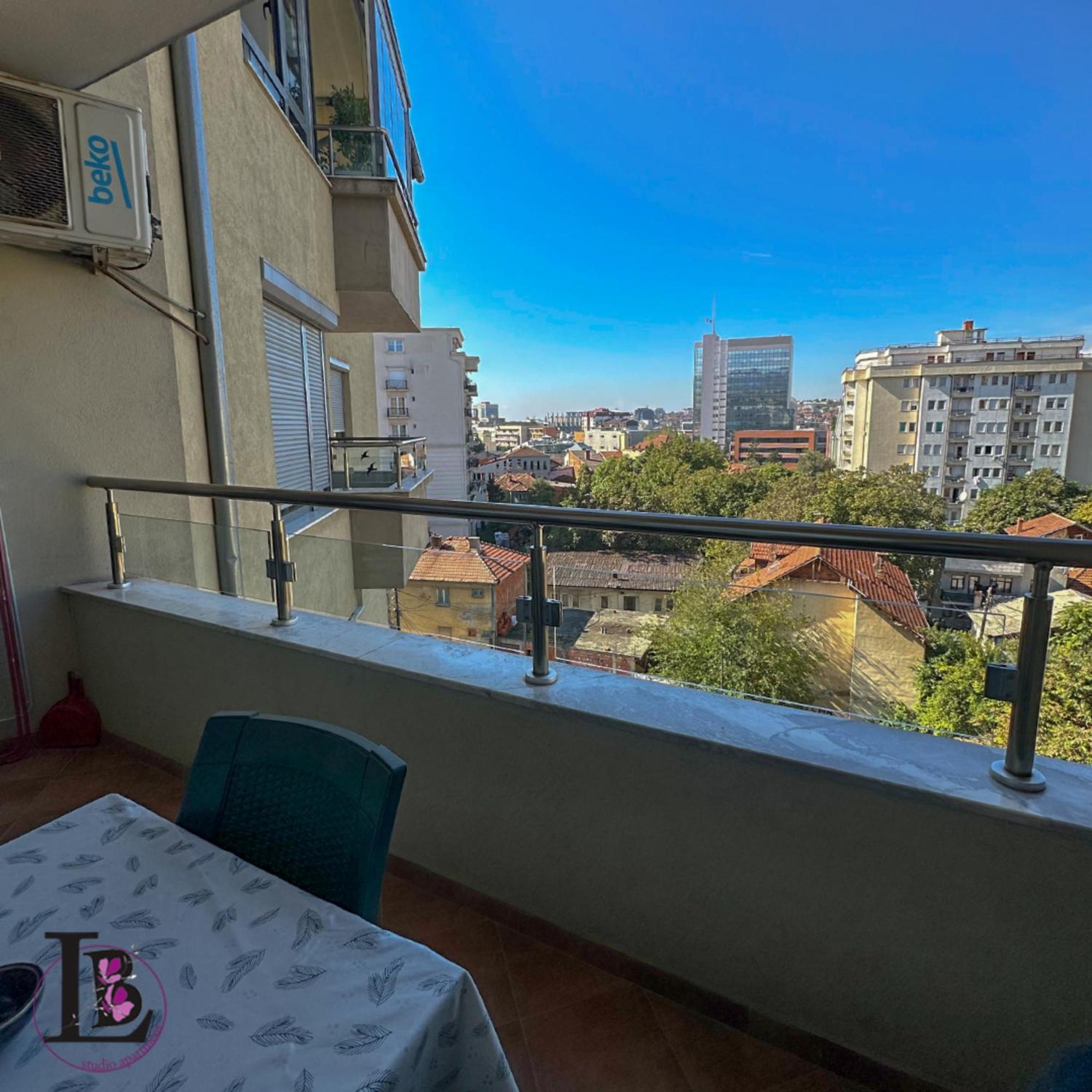 L&B Studio Apartment Pristina Exterior photo