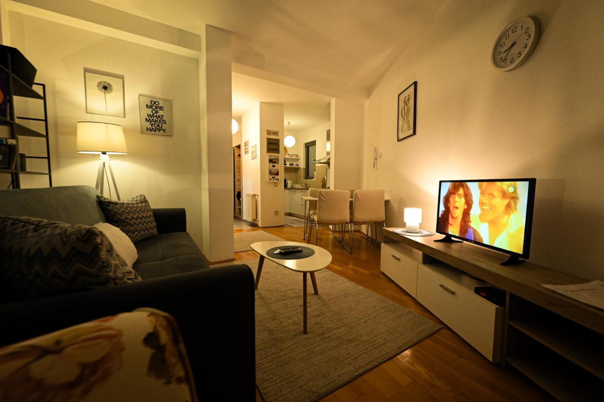 L&B Studio Apartment Pristina Exterior photo