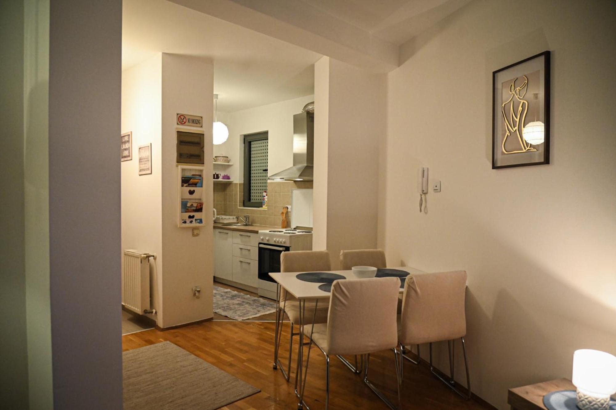 L&B Studio Apartment Pristina Exterior photo