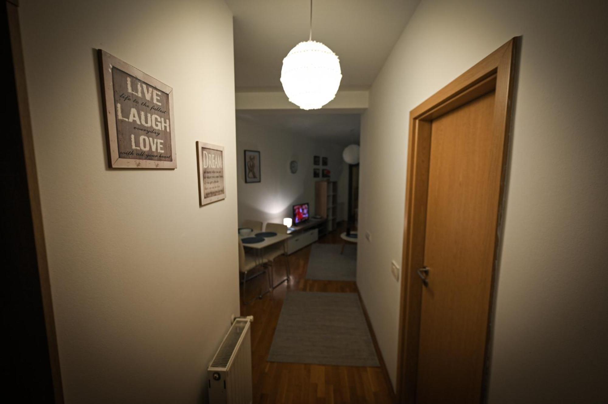 L&B Studio Apartment Pristina Exterior photo